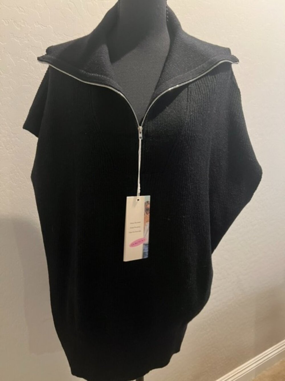 Dokotoo womens Soft, Quarter Zip, V Neck, Sleeveless NWT
